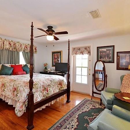 Sabal Palm House Bed And Breakfast Lake Worth Beach Room photo