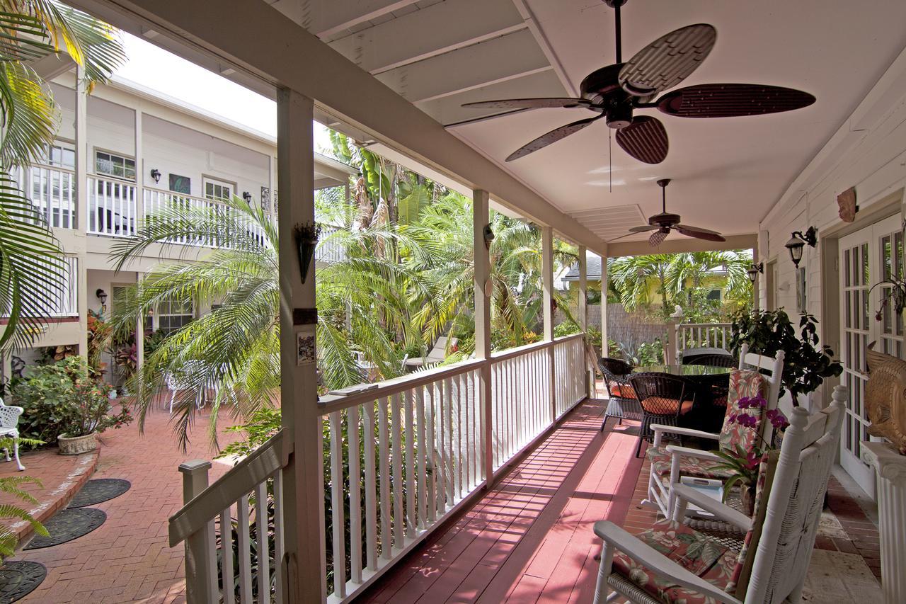 Sabal Palm House Bed And Breakfast Lake Worth Beach Exterior photo